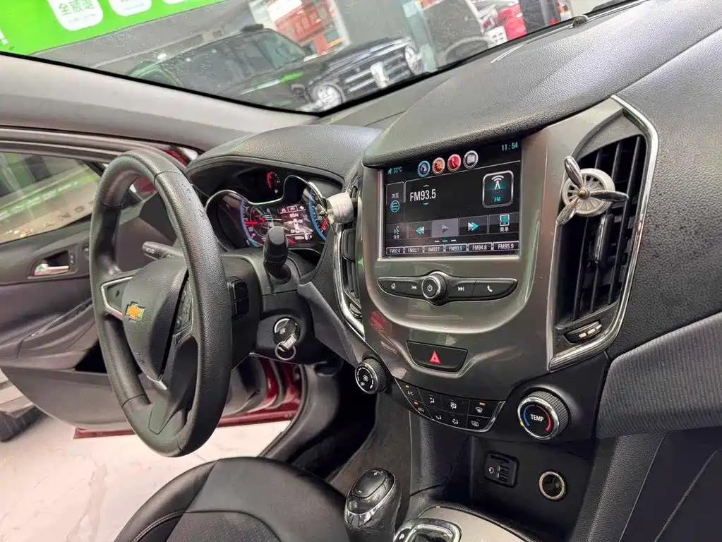 Chevrolet Cruze — миниатюра 11
