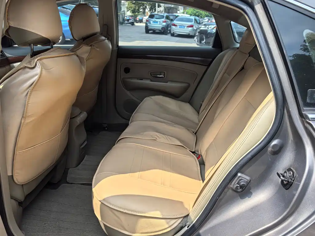 Nissan Sylphy — миниатюра 8