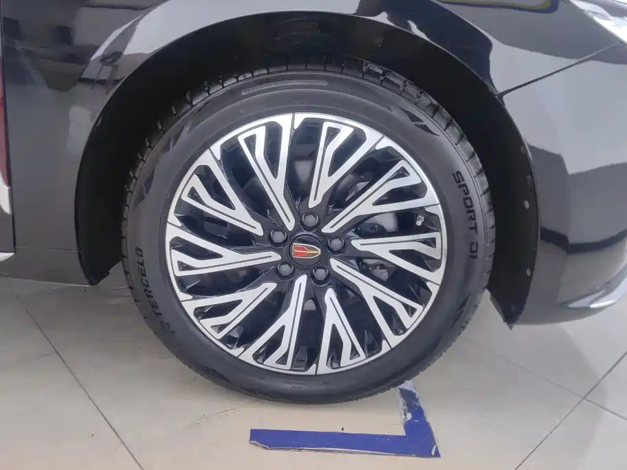 Hongqi Hongqi H5 — миниатюра 6