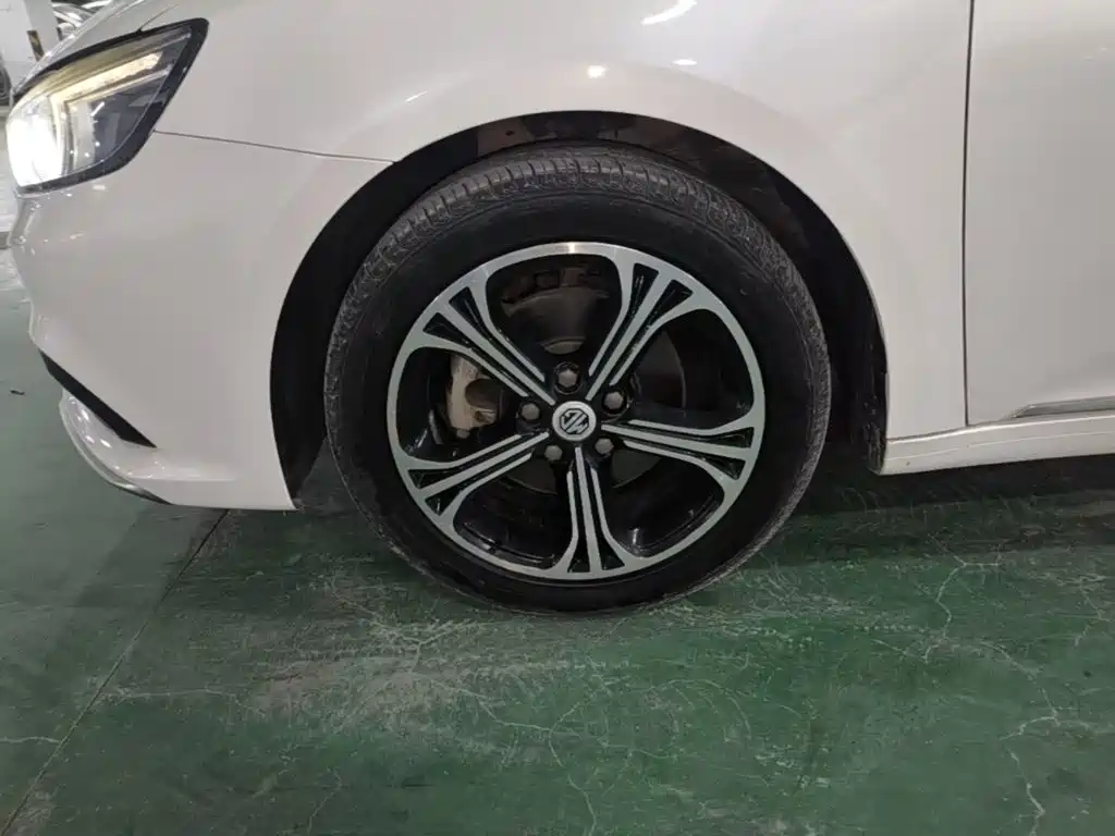 MG MG6 — миниатюра 23