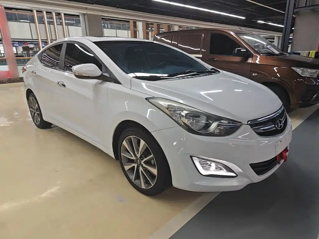 Hyundai Elantra Langdong — миниатюра 4