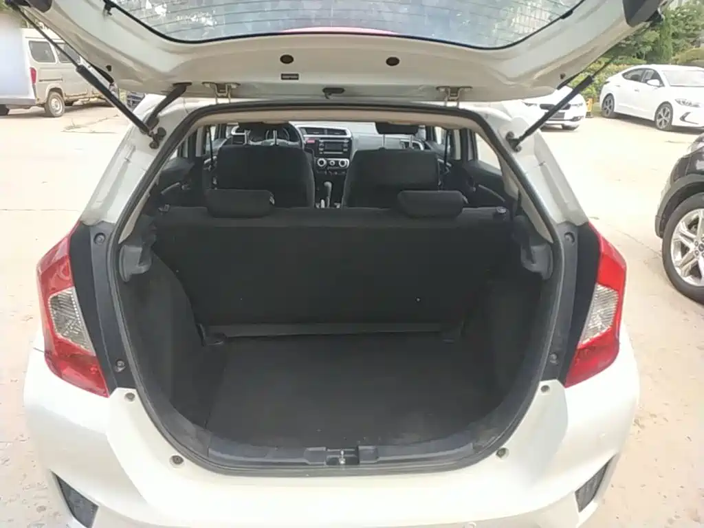 Honda Fit — миниатюра 19
