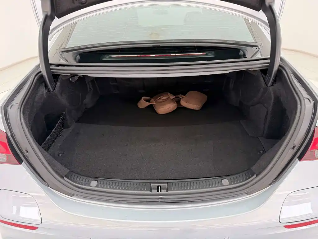 Mercedes-Benz E-Class New Energy — миниатюра 25
