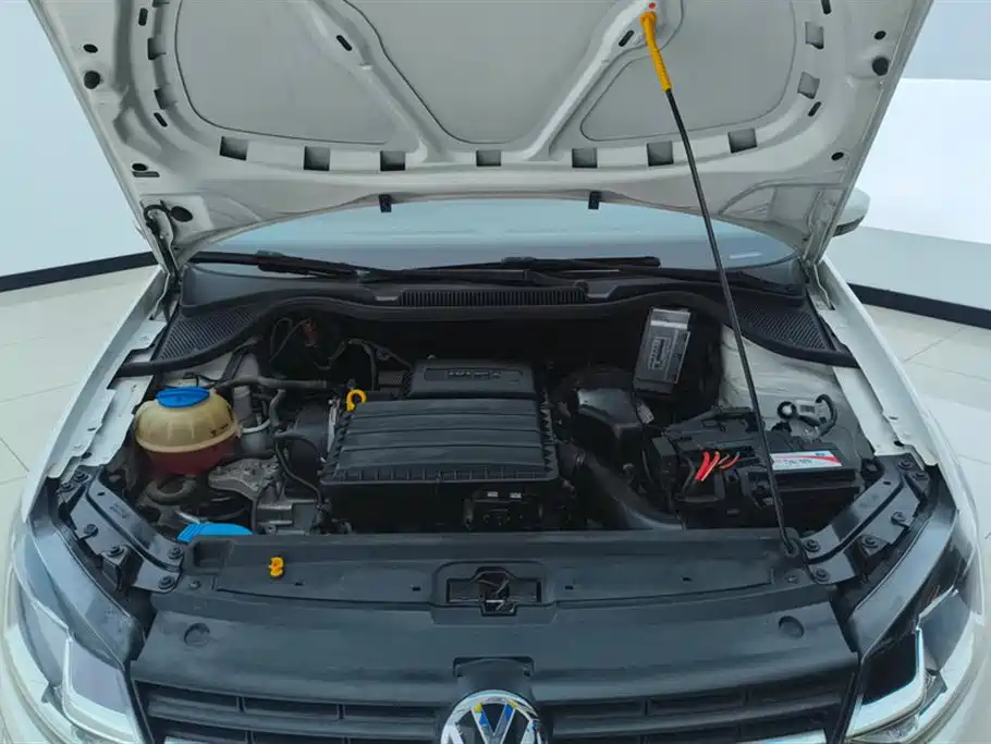 Volkswagen Polo 2016 1.6L AT Comfort