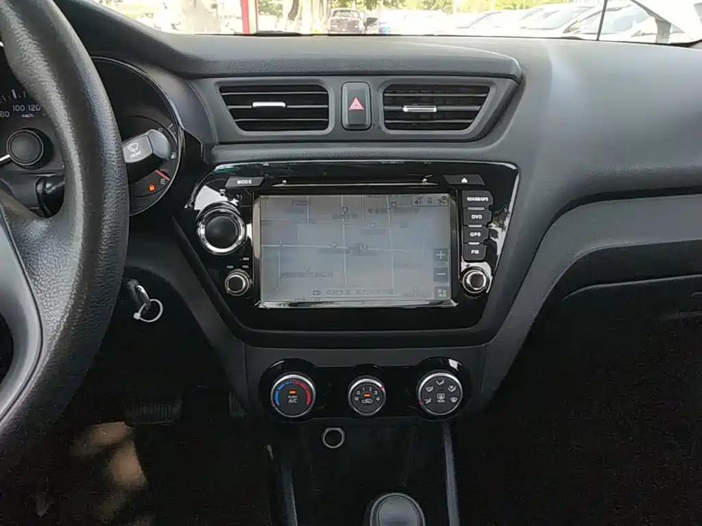 Kia K2 — миниатюра 13