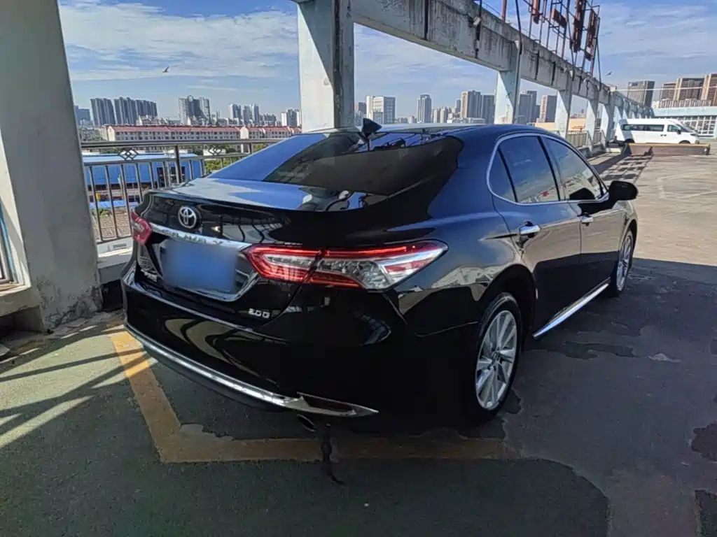 Toyota Camry — миниатюра 7
