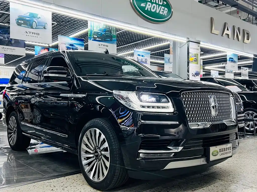 Lincoln Navigator