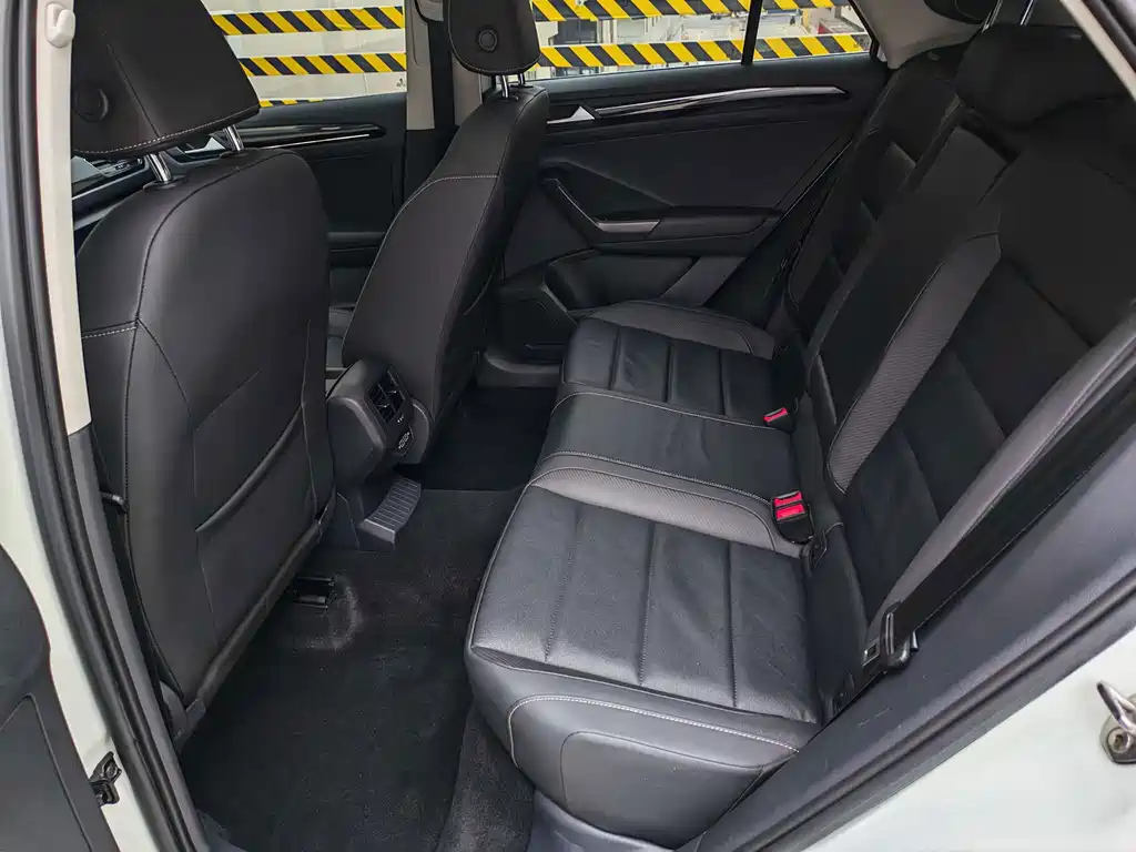 Volkswagen T-Roc — миниатюра 5