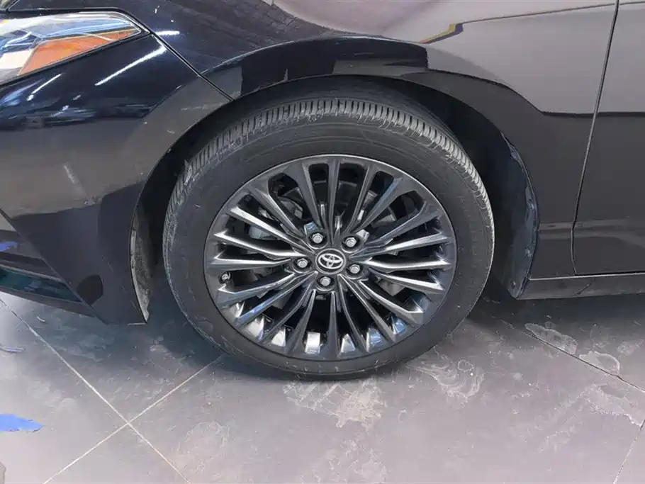 Toyota Avalon 2019 2.0L XLE Premium VI