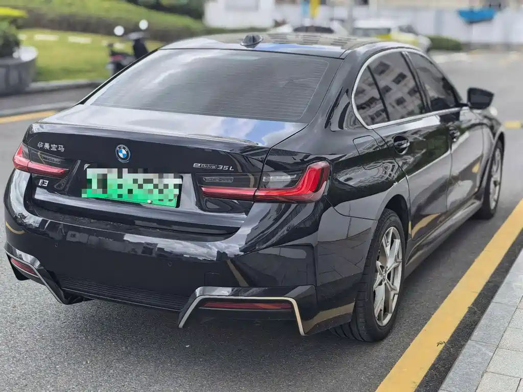 BMW i3 — миниатюра 5