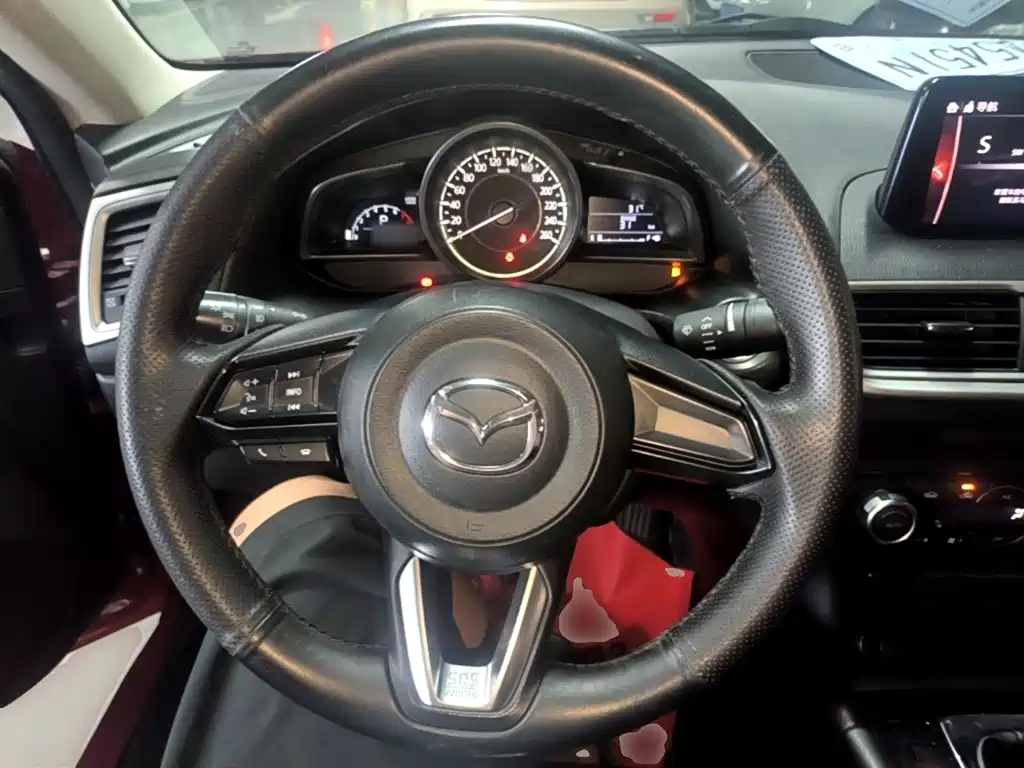 Mazda 3 Axela — миниатюра 11