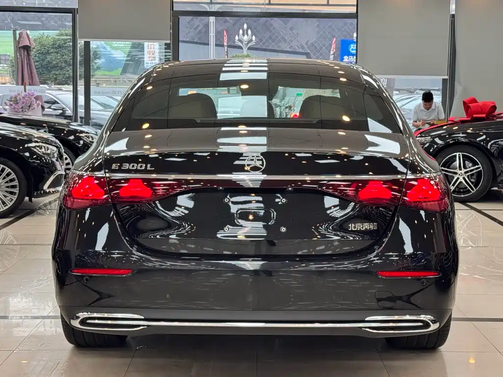 Mercedes-Benz E-Class E 2026 E 300 L Fashion