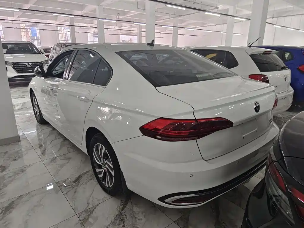 Volkswagen Bora — миниатюра 8