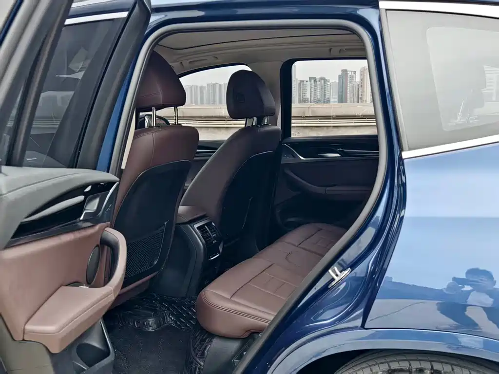 BMW X3 — миниатюра 13