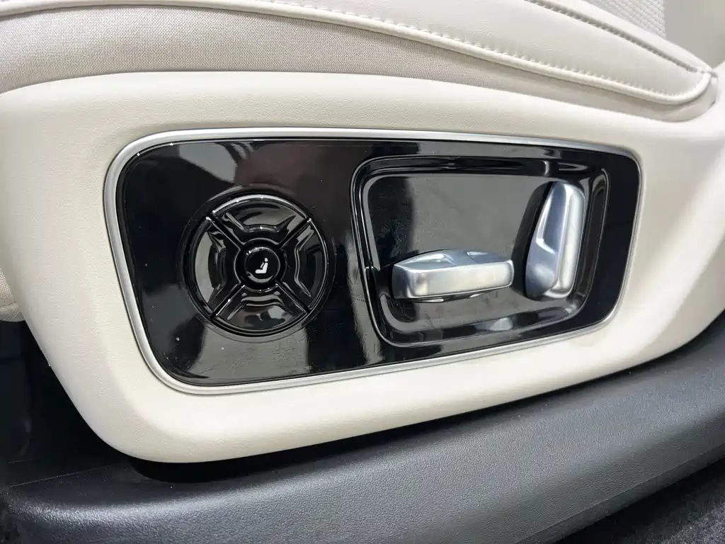 Li Auto Li L7 — миниатюра 21