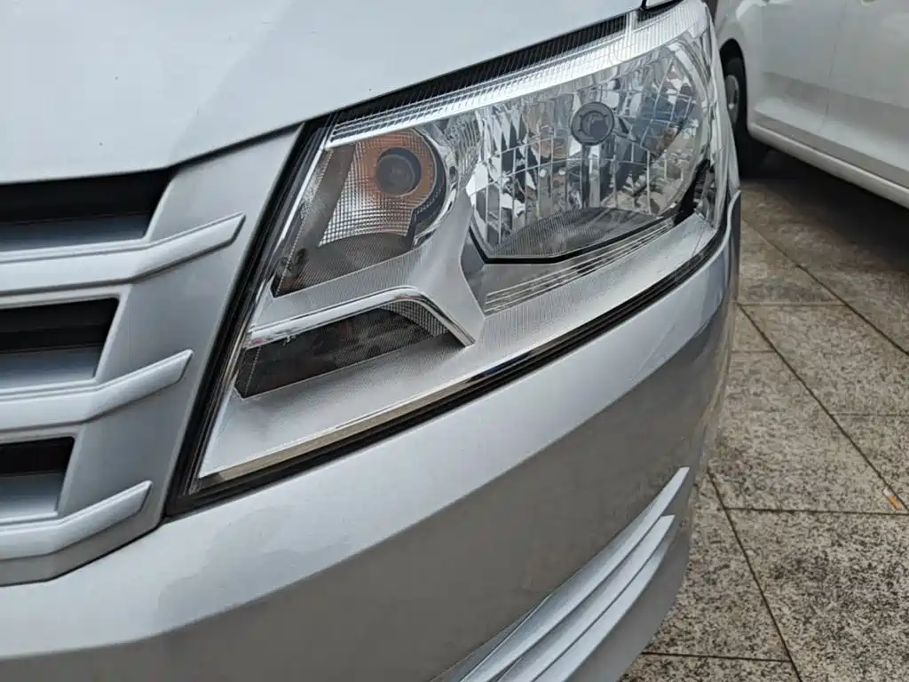 Volkswagen Santana — миниатюра 24
