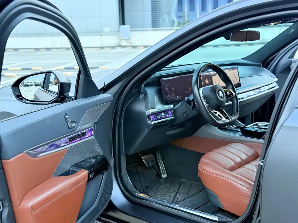 BMW 7 Series — миниатюра 4