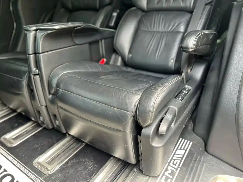 Honda Elysion — миниатюра 8