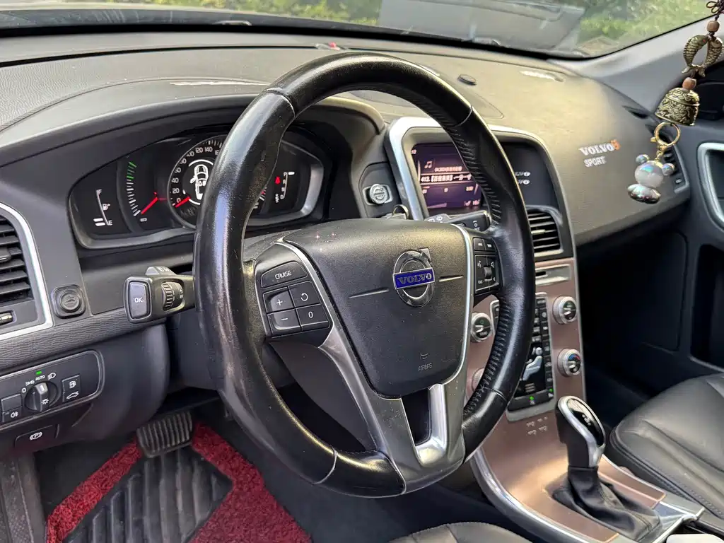 Volvo XC60 — миниатюра 9