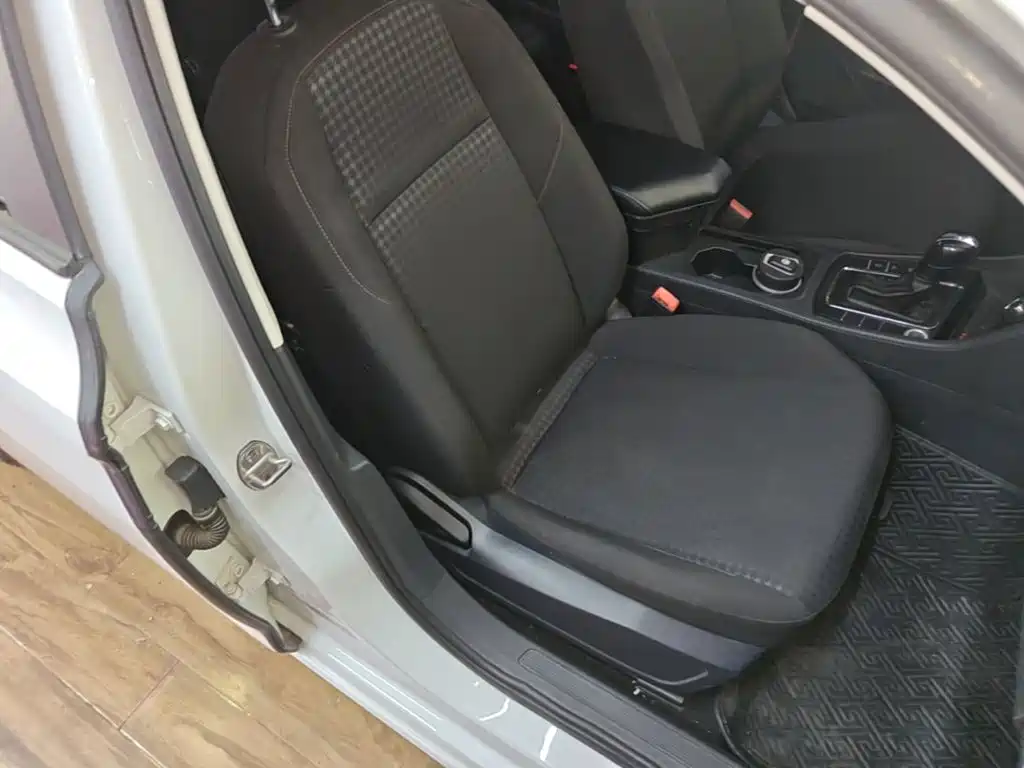 Volkswagen Bora — миниатюра 25