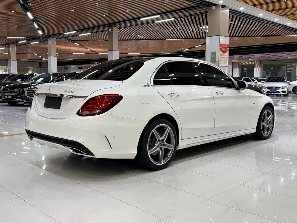 Mercedes-Benz C-Class — миниатюра 9