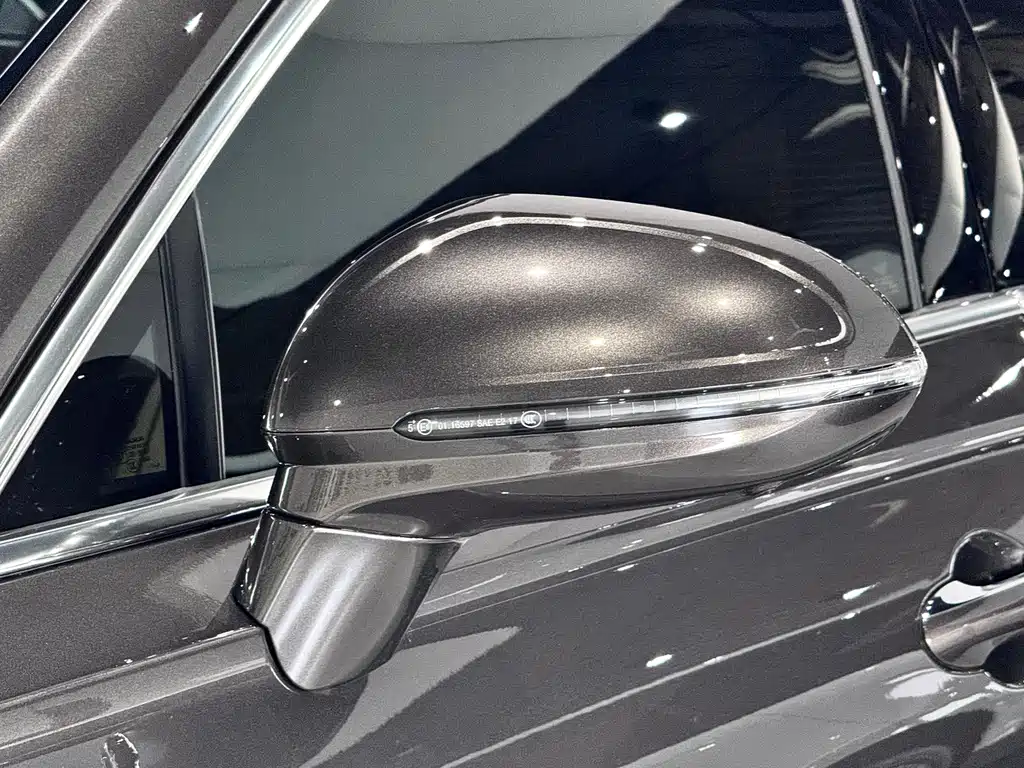 Bentley Flying Spur — миниатюра 12