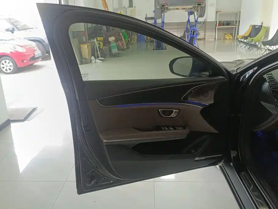 BYD Han — миниатюра 7