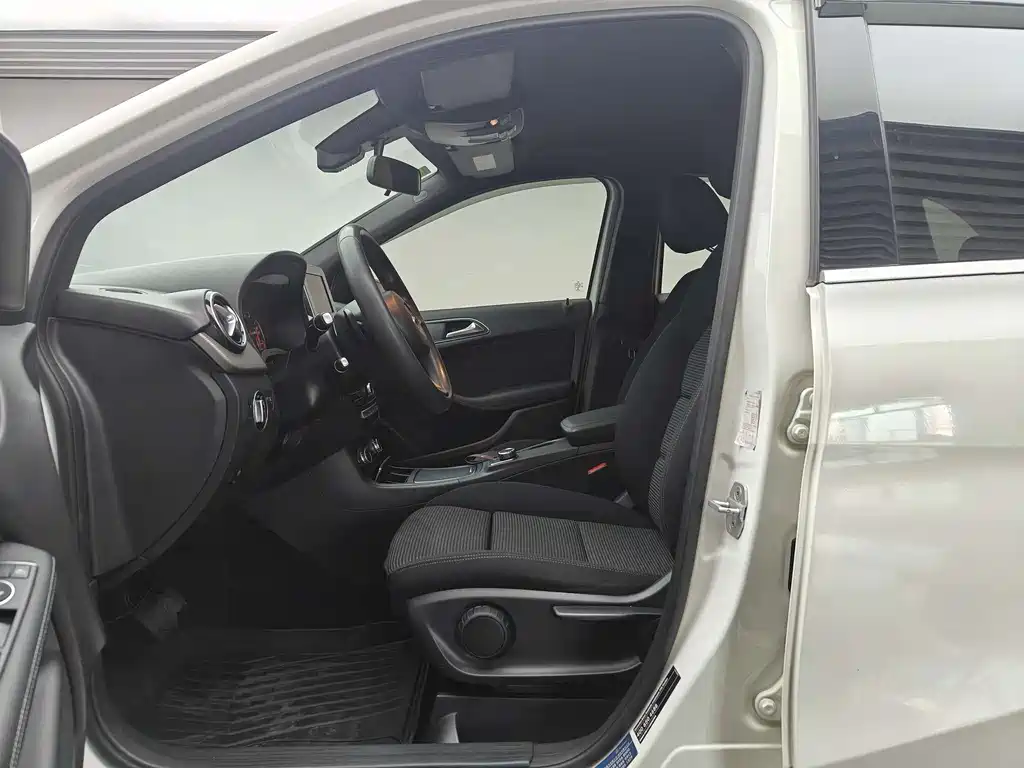 MERCEDES-BENZ B CLASS