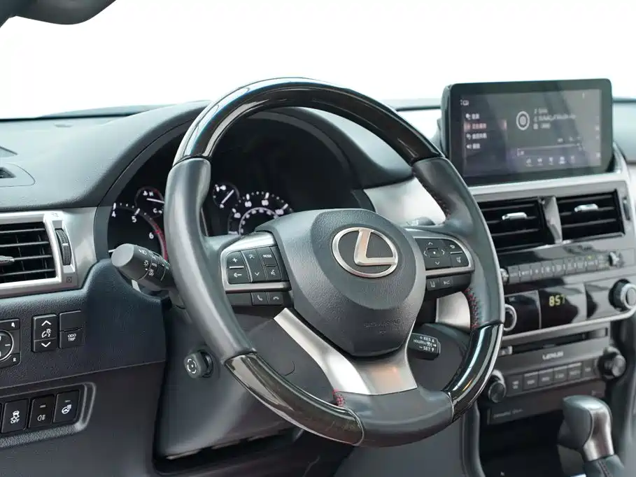 Lexus GX — миниатюра 10
