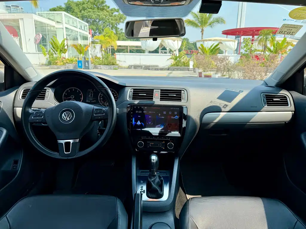 Volkswagen Sagitar — миниатюра 12