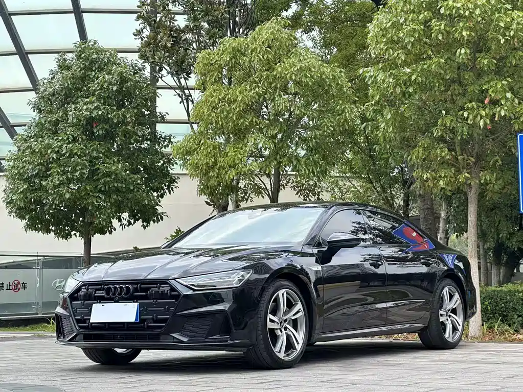 Audi A7L