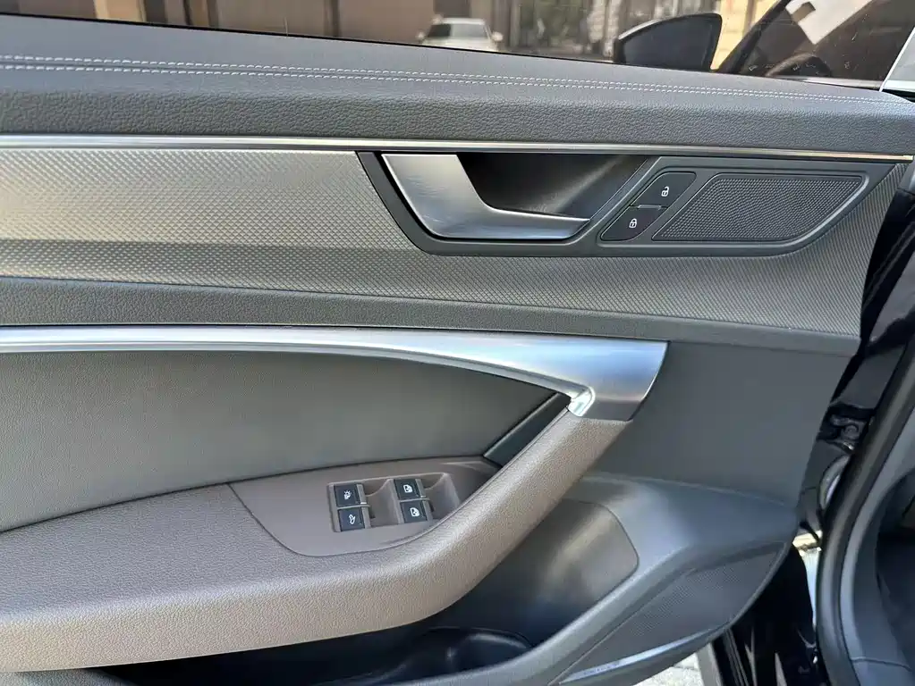 Audi A7L — миниатюра 19