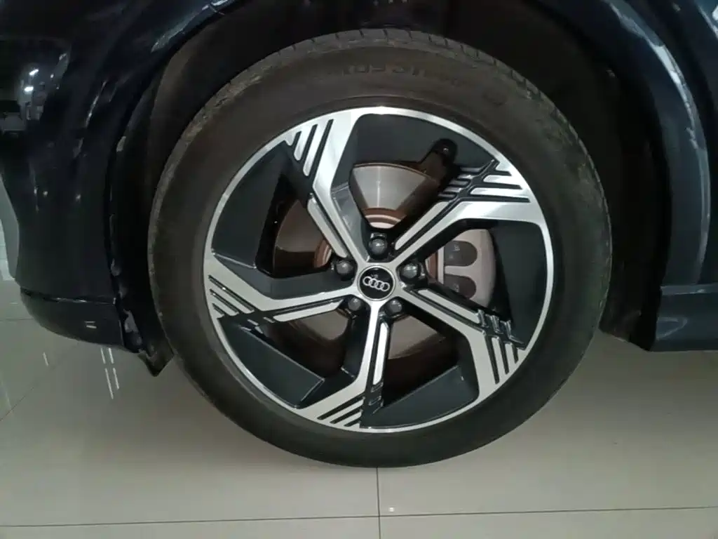 Audi Q4 e-tron — миниатюра 23