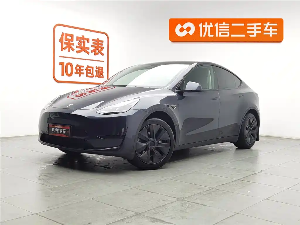 Tesla Model Y 2024