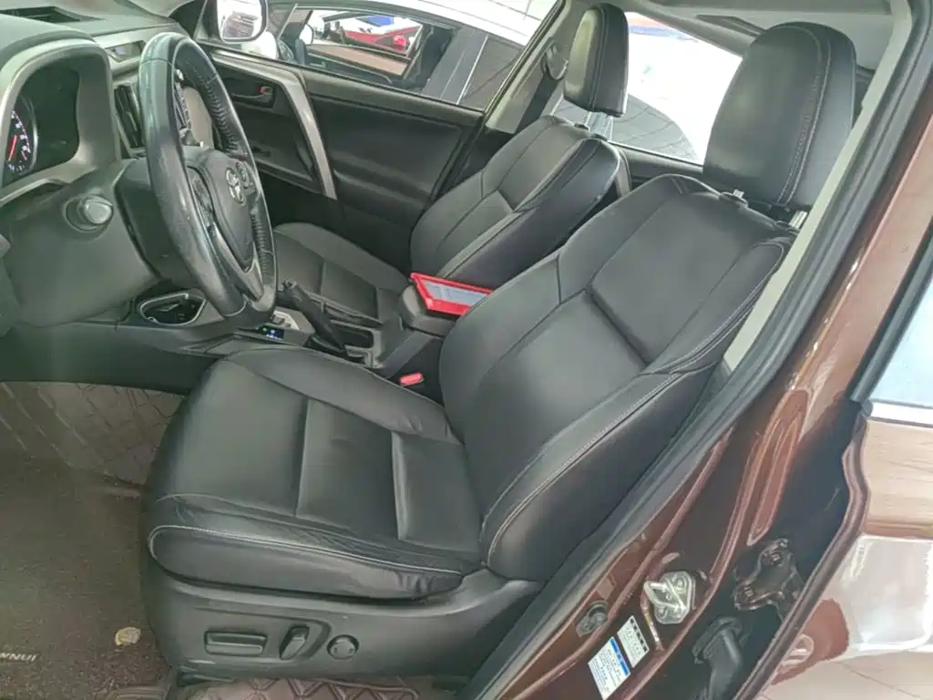 Toyota RAV4 — миниатюра 15