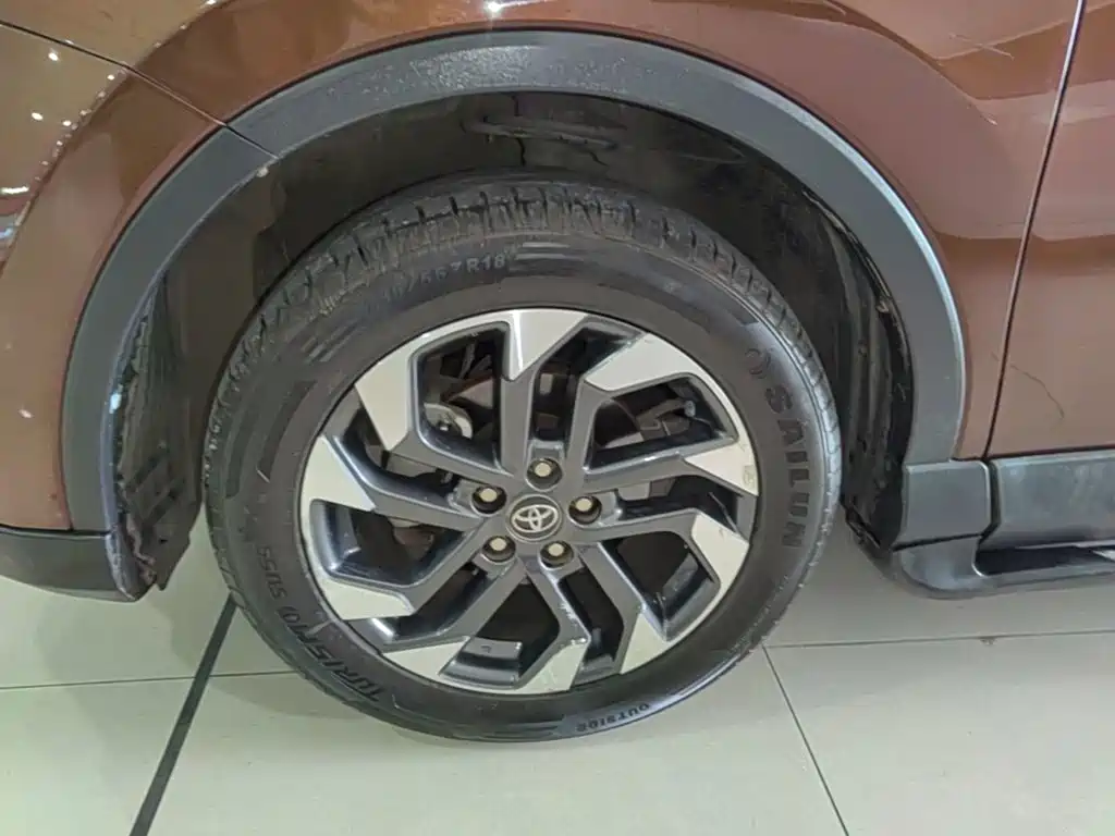 Toyota RAV4 — миниатюра 23