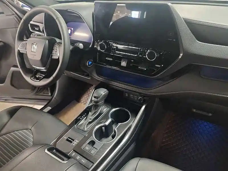 Toyota Crown Kluger — миниатюра 9