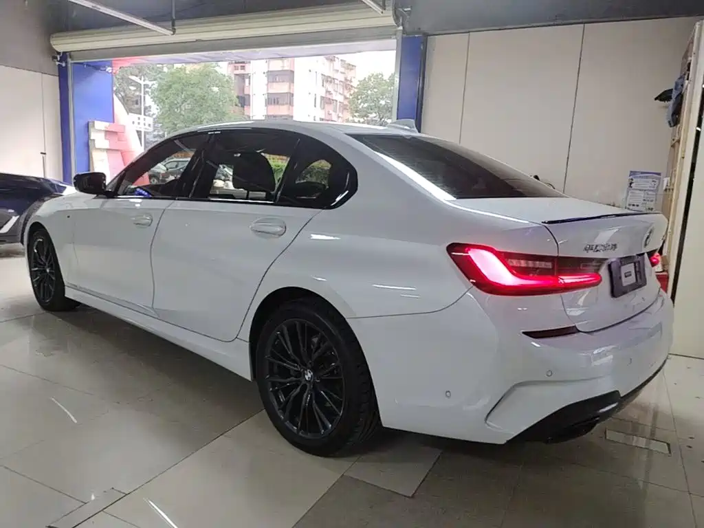 BMW 3 Series — миниатюра 5