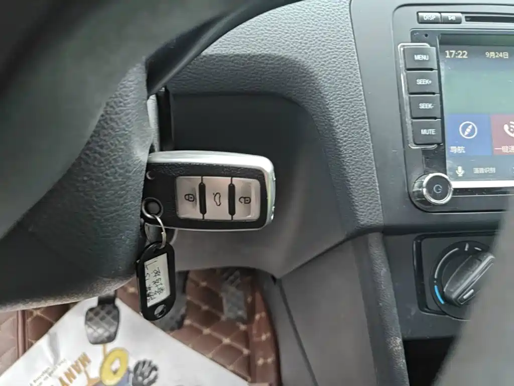 Volkswagen Santana — миниатюра 9