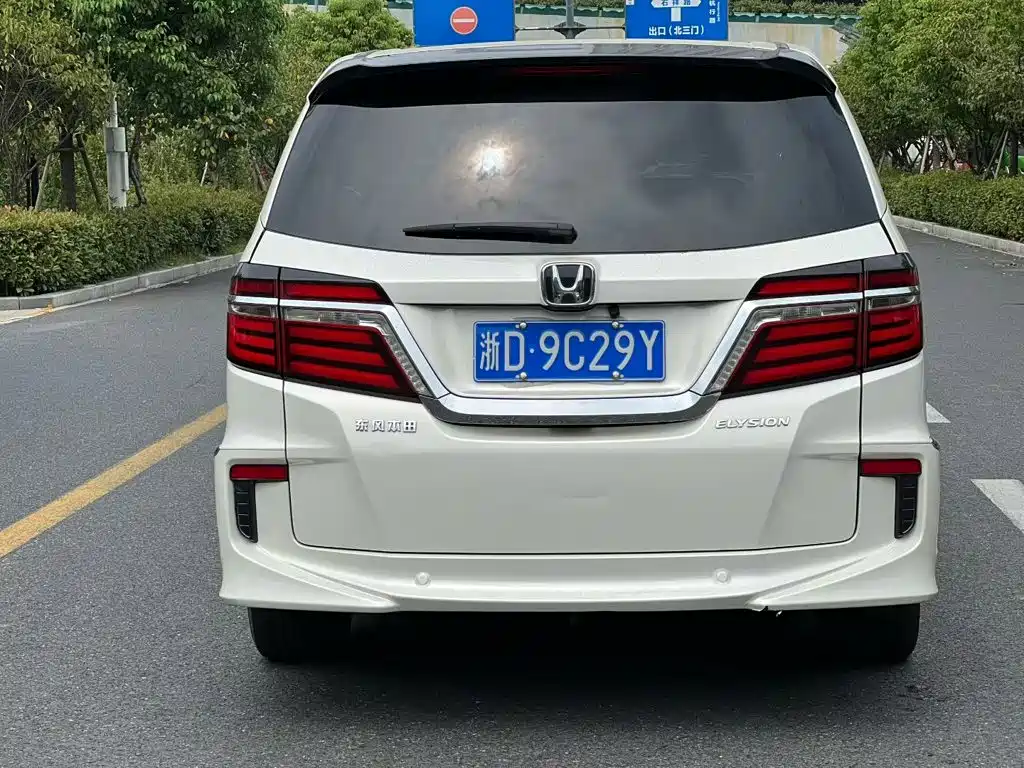 Honda Elysion — миниатюра 5