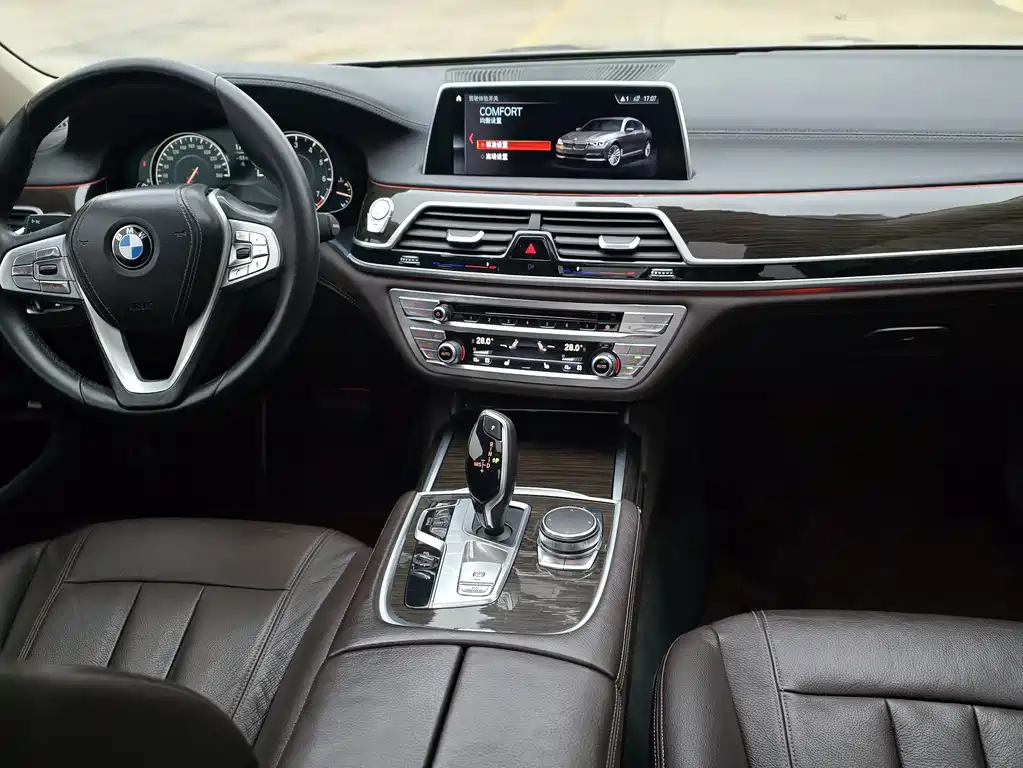 BMW 7 SERIES