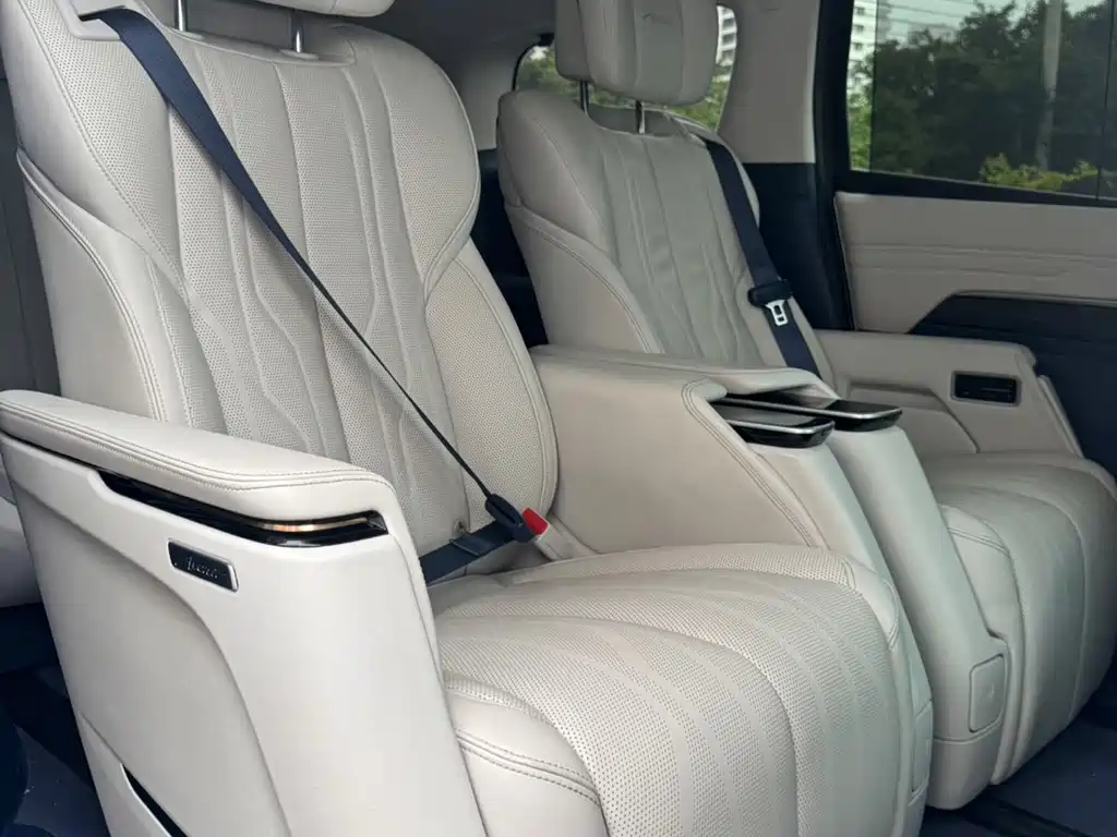 Buick Century 2023 2.0T мест