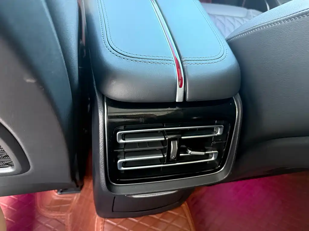 Hongqi Hongqi HS5 — миниатюра 10