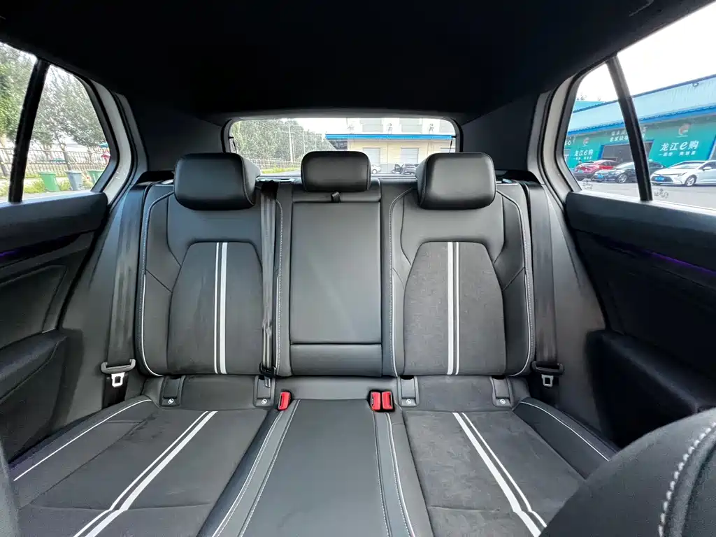 Volkswagen Golf — миниатюра 17