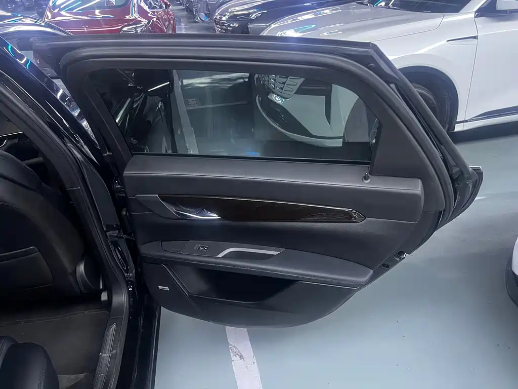 Cadillac CT6 — миниатюра 11