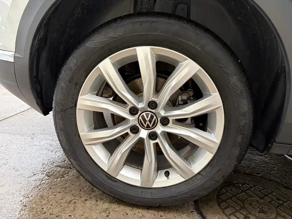 Volkswagen T-Roc — миниатюра 20