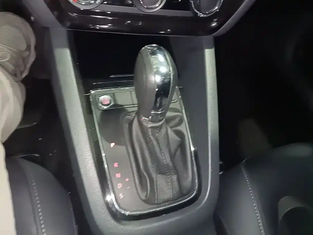 Volkswagen Sagitar — миниатюра 14