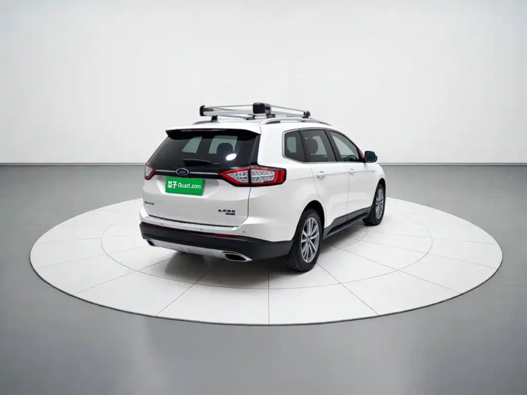 Ford Edge — миниатюра 6