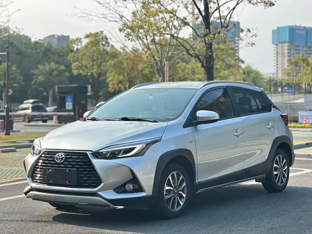 Toyota Yaris L 2022