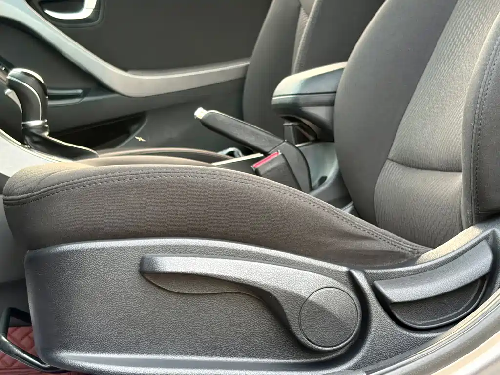 Hyundai Elantra Langdong — миниатюра 20